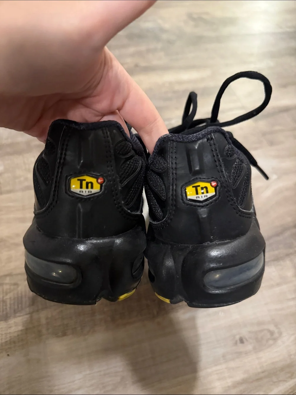 Nike Air Tuned Max TN Black Sneakers size 4Y